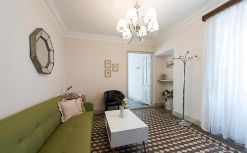 Belmonte House | La Casa de la Vieja - Rustic & Charming Appartments
