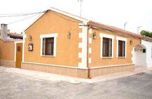Sanchidrian House | La Casa de los Bisa