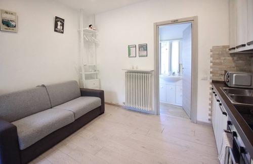 Mercallo Apartment | La Casa dei Laghi 1 Cozy 1-bedroom apartment in marvelous Mercallo with AC, WiFi