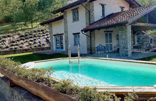 Roddino House | La casetta