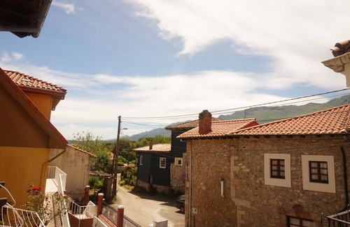 Parres Municipality House | La Casina de La Caleyona