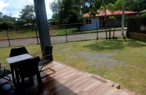 Los Algarrobos Apartment | La casita de Issa via Boquete