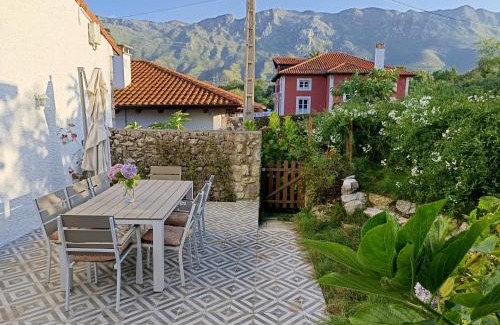 Parres Municipality House | La Casita