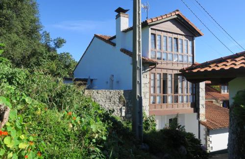 Parres Municipality House | La Casita