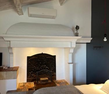 Verargues Bed & Breakfast | La chambre de Léopoldine