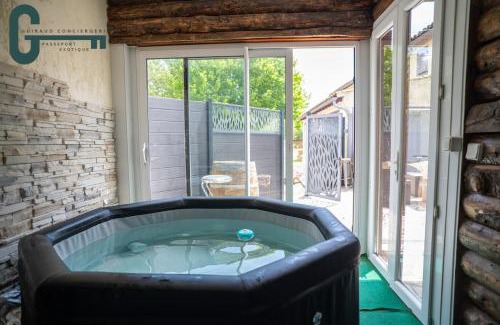La Celle-sous-Gouzon House | La Champêtre Pool Spa Sauna