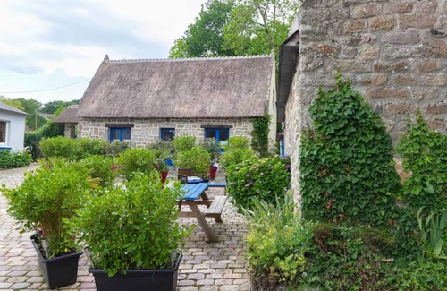 Combrit House | LA CHAUMIÈRE