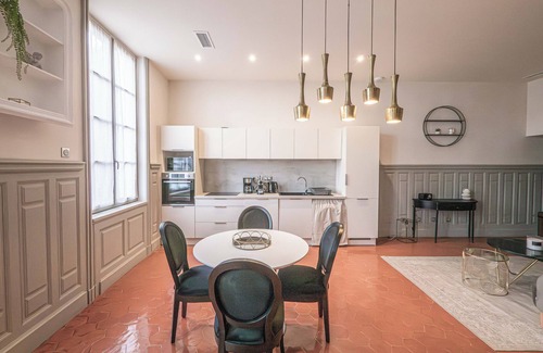 Caux Apartment | La Cheminée, Gîte Haut de Gamme au Charme Intemporel, Avec Piscine et Sauna
