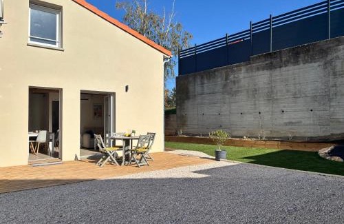 Chatel-Guyon Apartment | La Clé des Champs - Terrasse - Clim