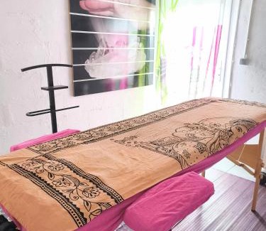 Saint-Genest House | La Clef De Voute Amethyste