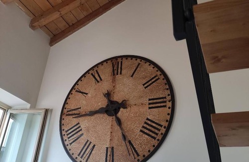 Endine Gaiano Apartment | La corte dell'orologio