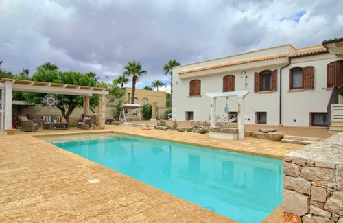 Alessano House | La Cuccuvascia - Two Bedroom House, Sleeps 5