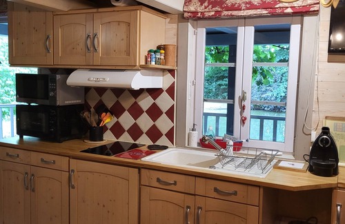 Strueth Ski Chalet | "La Demoiselle" self catering in a private park comfortable for 2 persons
