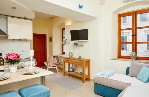 Kotor Old Town Apartment | La Dolce Vita II❤️ of UNESCO Kotor Luxury 1BR place experience Medieval magic