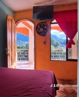 San Agustin Lanquin House | La Estancia