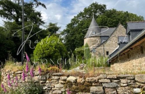 Saint-Gilles-Pligeaux House | La familiale du manoir de Kerollivier