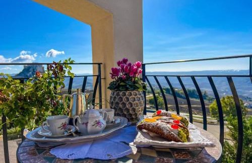 Mussomeli Apartment | La Finestra sul Castello B&B