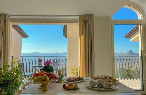 Mussomeli Apartment | La Finestra sul Castello B&B