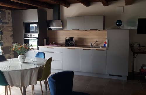 Cros-de-Ronesque House | La Fourniou de Ju'Lou is a pet-friendly gîte in the heart of the Carladès region!