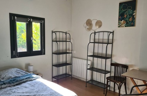 La Frette-sur-Seine Apartment | LA FRETTE-SUR-SEINE HAVRE DE PAIX Self-contained studio near train station and amenities