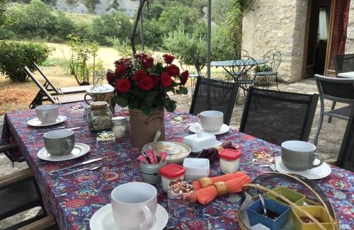 Saint-Auban-sur-L'Ouveze Bed & Breakfast | La Galane