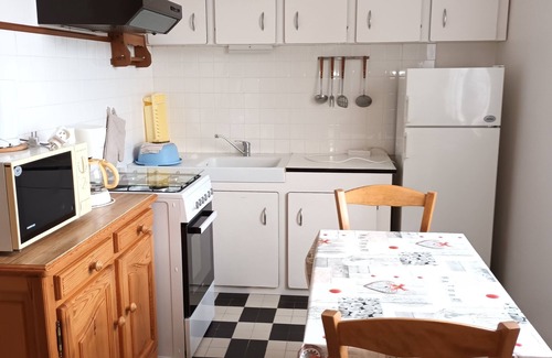 Fontanes Villa | la garille les genets independent house with land in lozere