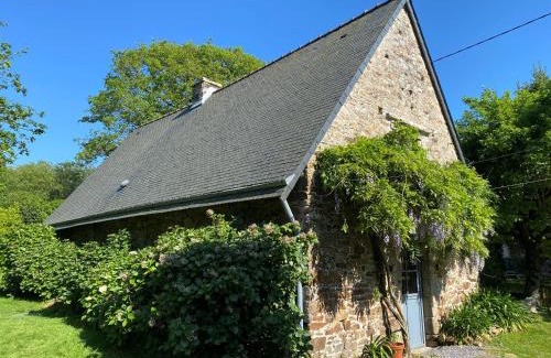 Landevant House | La Glycine