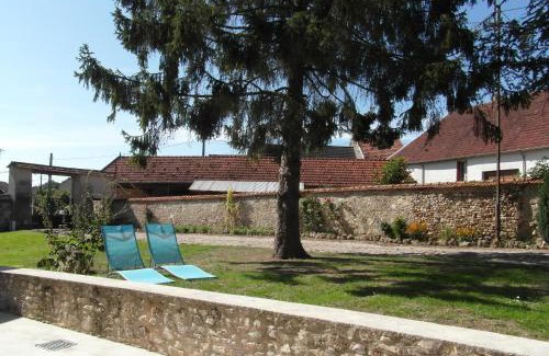 Verneuil House | La Grand Cour