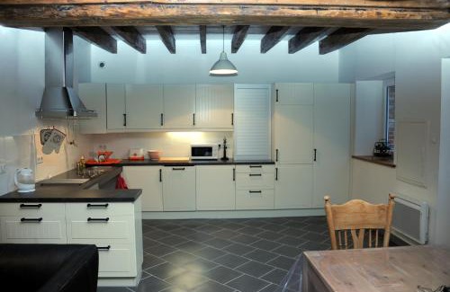Verneuil House | La Grand Cour