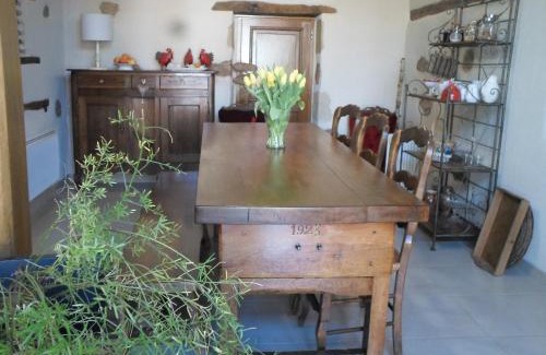 Deneuille-les-Mines Bed & Breakfast | La Grange du Bourg