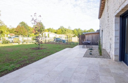 Boulazac-Isle-Manoire House | La Grange sleeps 6.