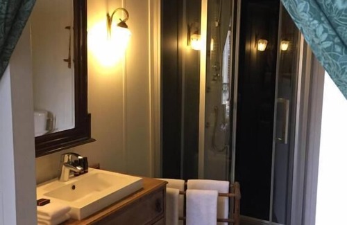 Marcillat-en-Combraille Bed & Breakfast | La Grenouille Noire