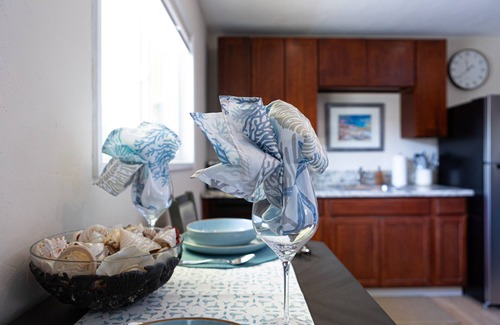 La Jolla Shores Apartment | La Jolla Shores Beach Bungalow. Steps to the Beach, Shopping, Restaurants & more