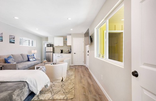 La Jolla Shores Apartment | La Jolla Shores Remodel w/Balcony, 2 Units in 1 & Steps from the Beach!