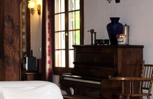 Basseneville House | La Longère: Grand Gîte Traditionnel Normand à Quelques km de Cabourg