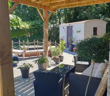 Saint-Quentin-sur-Charente Bed & Breakfast | La Maison Ronde