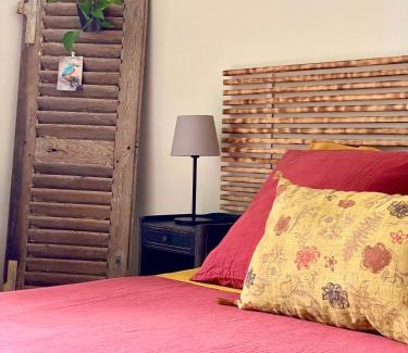 Monteignet-sur-l'Andelot House | La Maison de l'Andelot