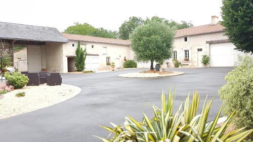 Nueil-sous-Faye House | LA MAISON D'ALIDA