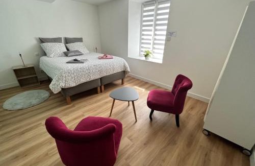 Quimperle House | LA MAISON D'ALPHONSE, charmante, centre historique 4-6pers