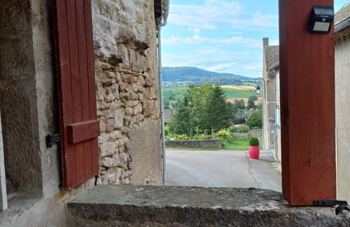 Saint-Denis-de-Vaux House | La Maison Dionysienne, un Instant Suspendu Entre Nature et Histoire