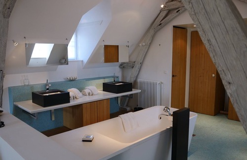 Ambillou House | La Maison des Enfants - Beautiful family gîte for 6 people
