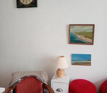15th Arrondissement Apartment | La maison rouge