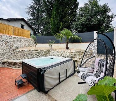 Foix House | La Maisonnette de Mouragues