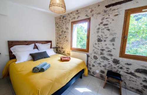Olargues House | La Mazette, les pieds dans l'eau ! 10 Pers
