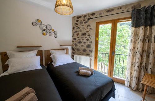 Olargues House | La Mazette, les pieds dans l'eau ! 10 Pers