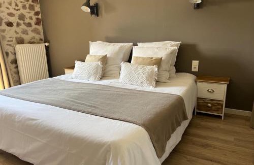 Le Poire-sur-Vie Apartment | La Millière - Piscine & Campagne - Lescure