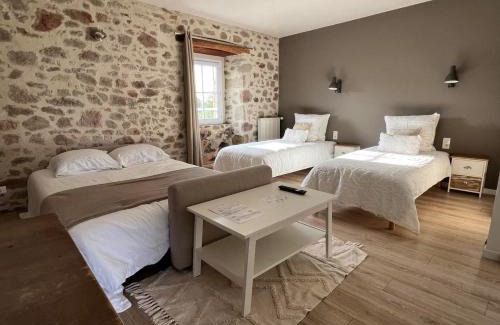 Le Poire-sur-Vie Apartment | La Millière - Piscine & Campagne - Lescure