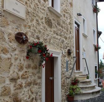 Ocre House | La Palummara