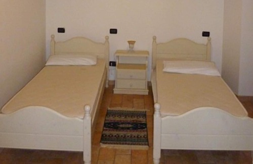 Avenale Apartment | La Panoramica (apartment overlooking the mountains (Catarì))