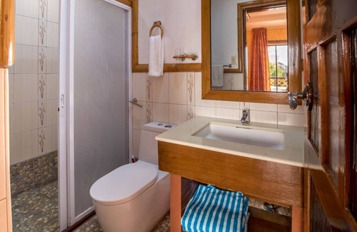 Patnongon Hotel | La Parola Orchids Beach Resort